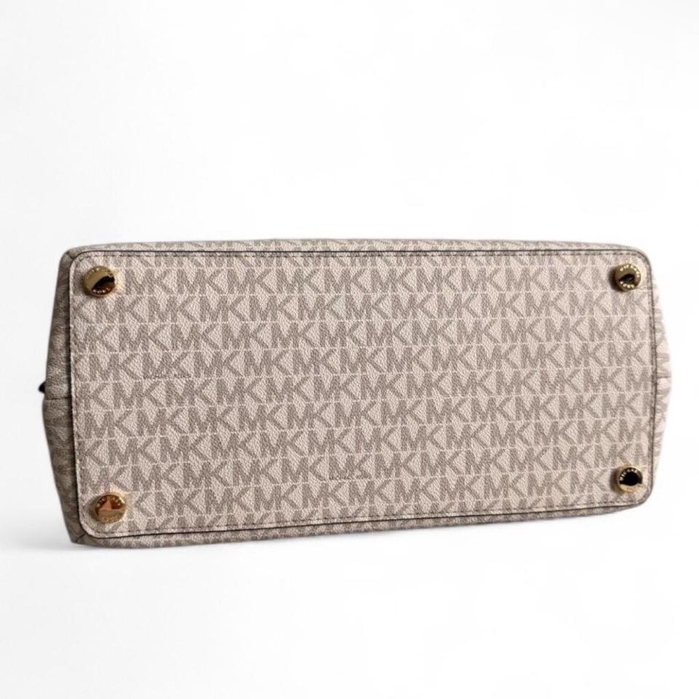 NWT ~ Michael Kors Teagan Large Logo Shoulder Bag in Vanilla (style #35S0GXZS7B) - Picture 7 of 7